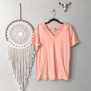 3/$20 •PINK v neck•